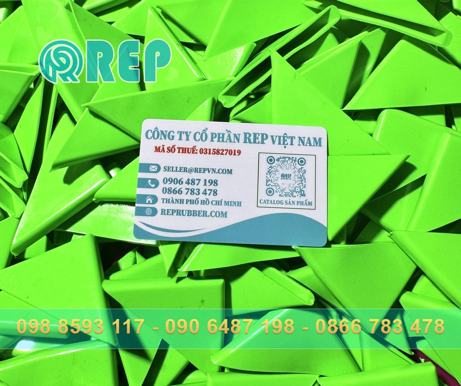 mieng boc goc kinh cuong luc bang nhua pvc deo