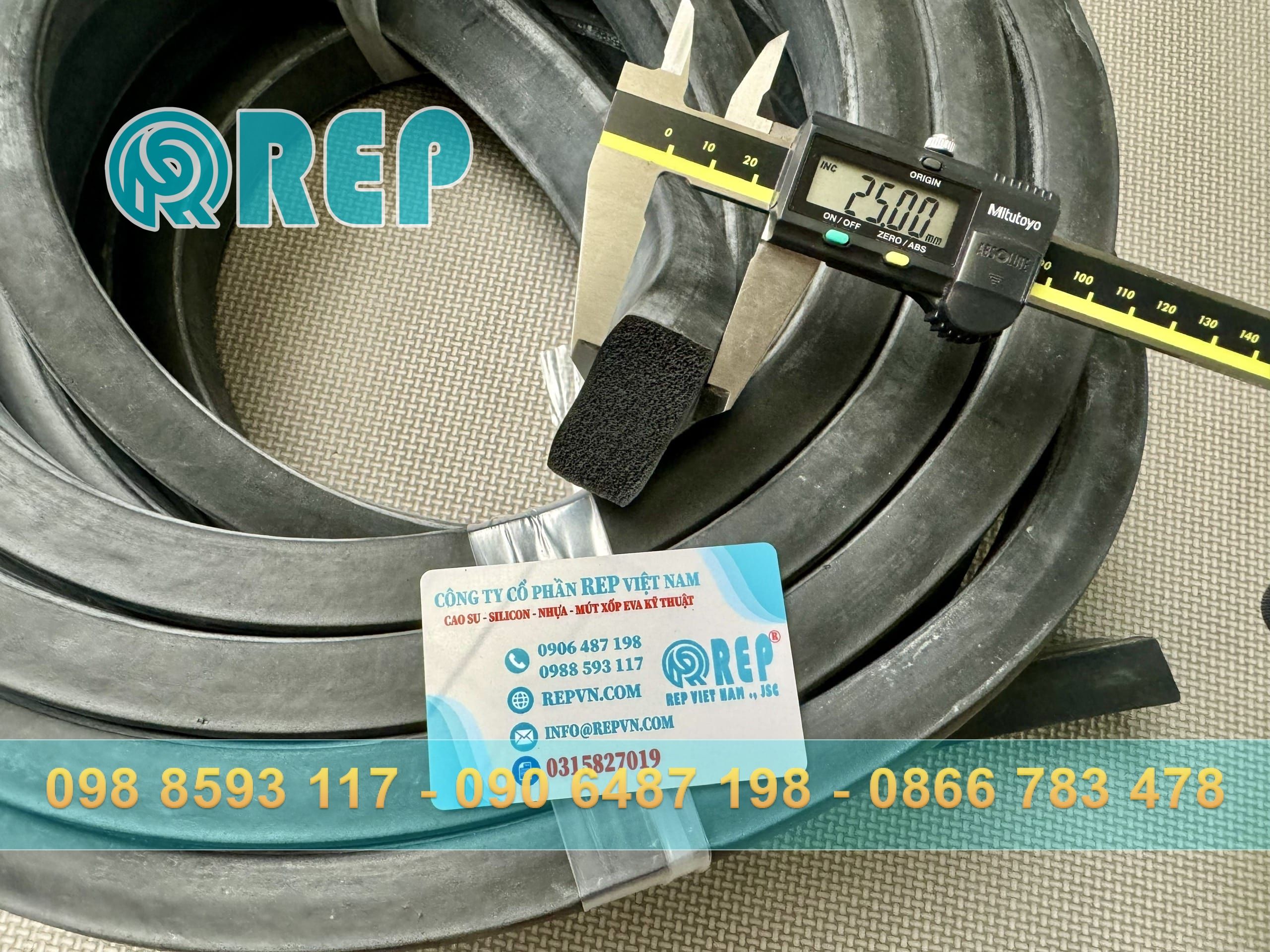 Ron cao su xốp 25x45mm cắt góc