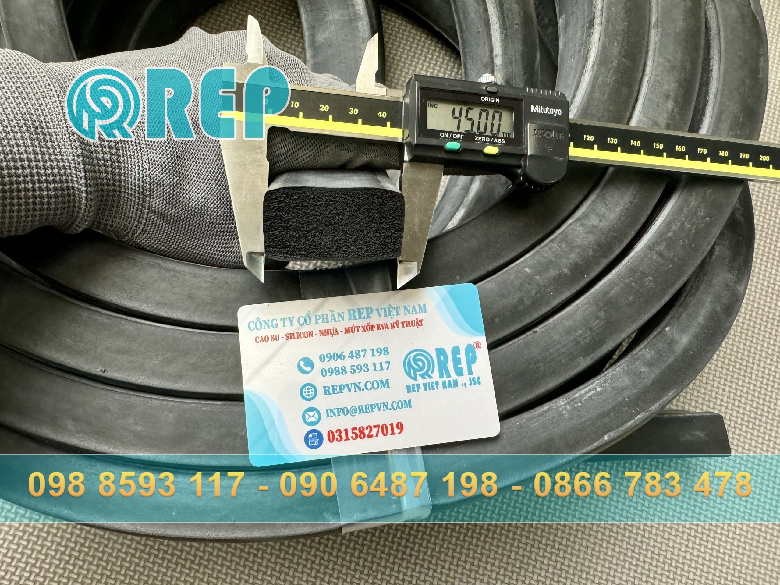 Ron cao su xốp 25x45mm góc