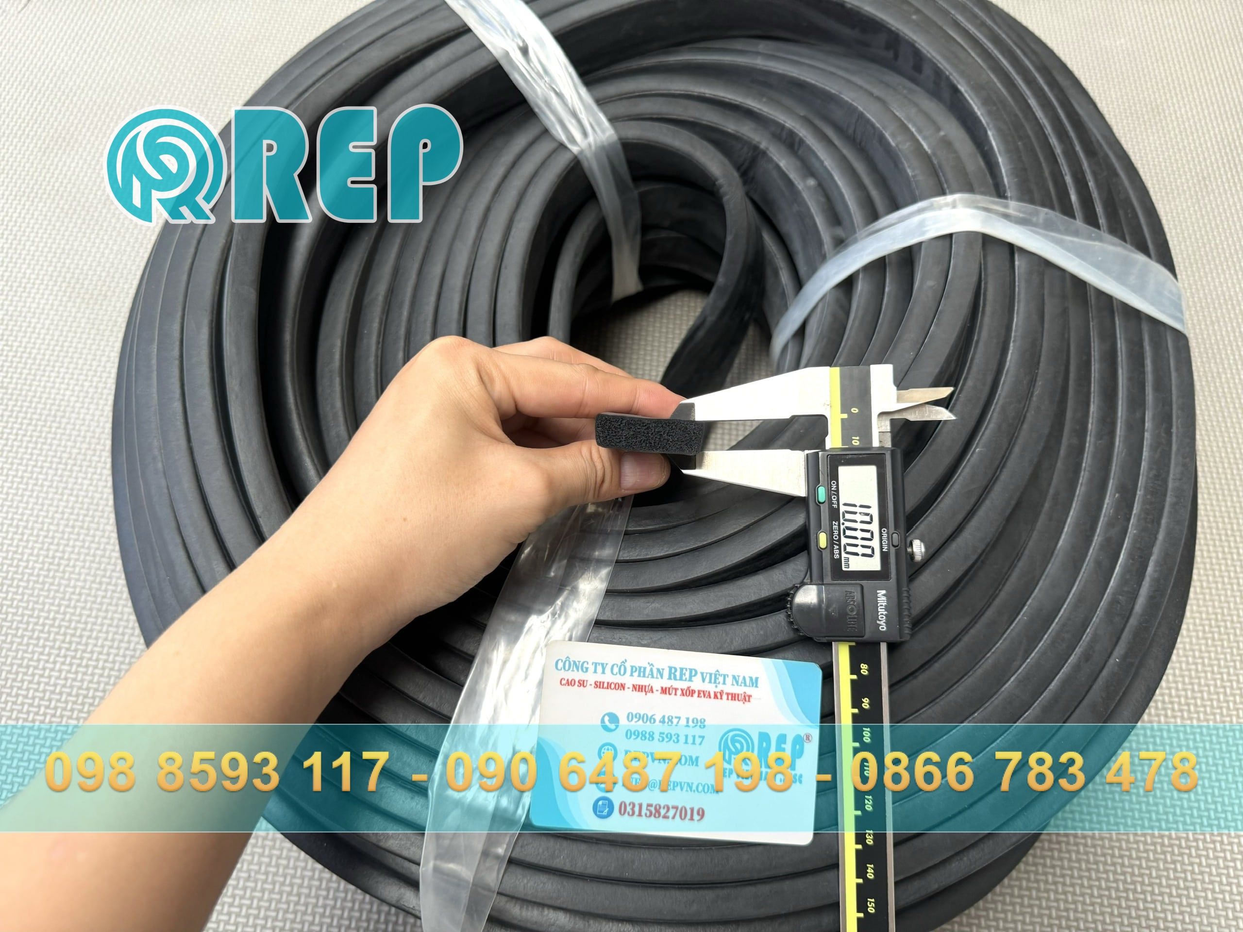 Ron cao su xốp 30x10mm góc