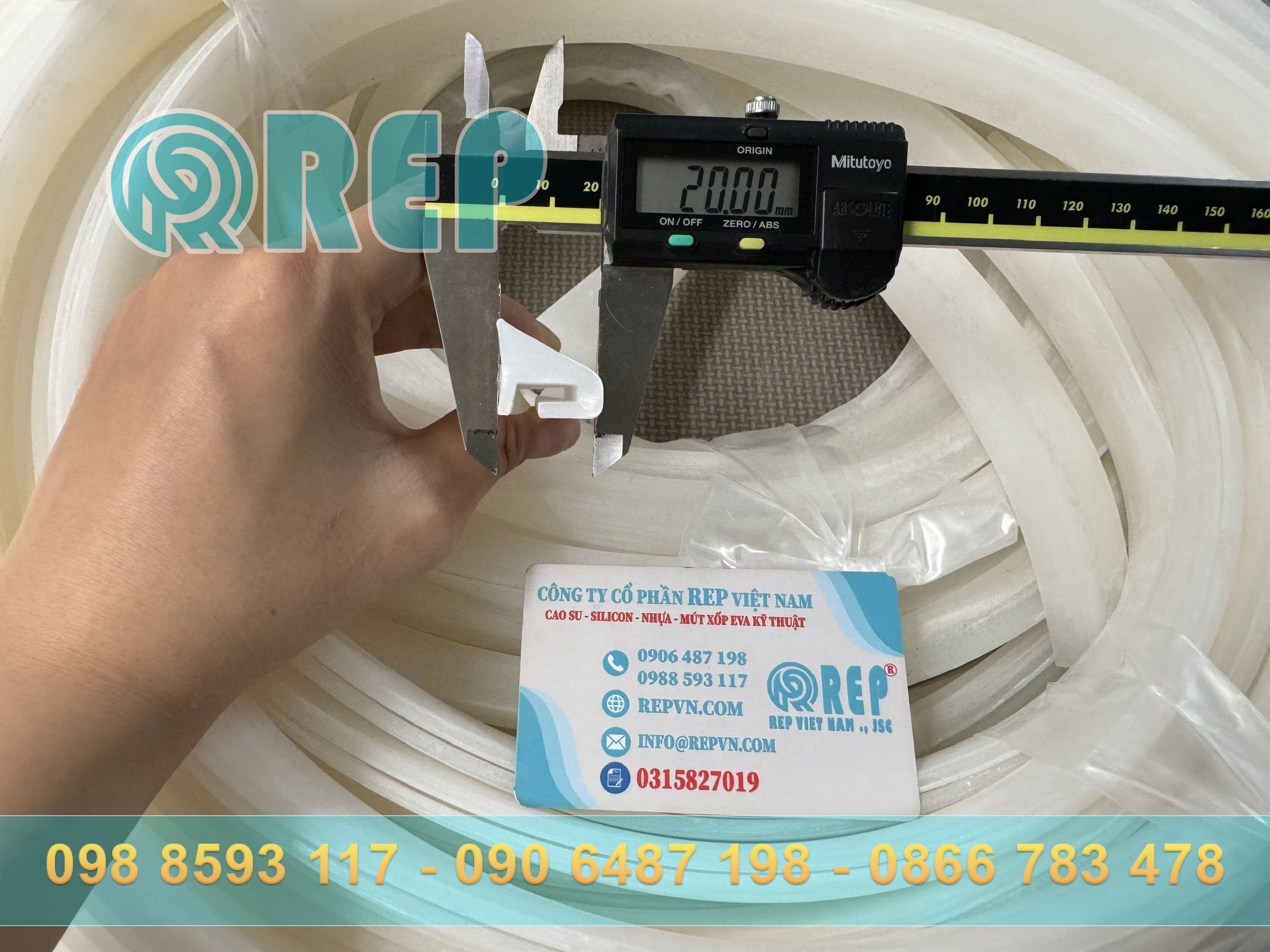 ron silicon trang trong chu u khe 12mm