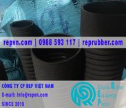 Ống có lớp bố vải bằng cao su